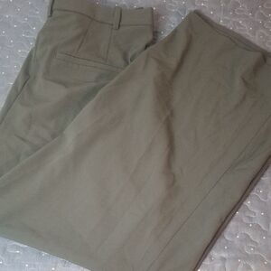 H&M Women's Pleated Pants size 10 NWT